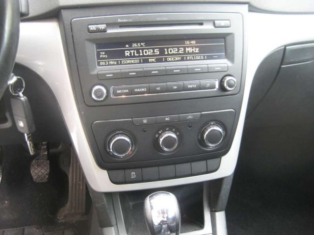 SKODA YETI 1.2 TSI ADVENTURE - foto 9