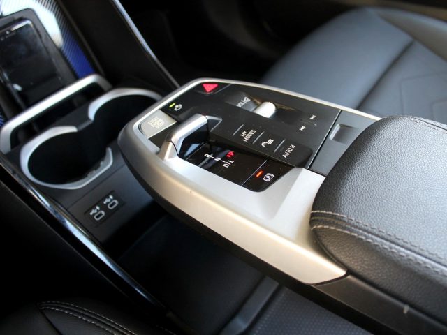 BMW X1 18I X-LINE EDITION ESSENCE AUT U - foto 27