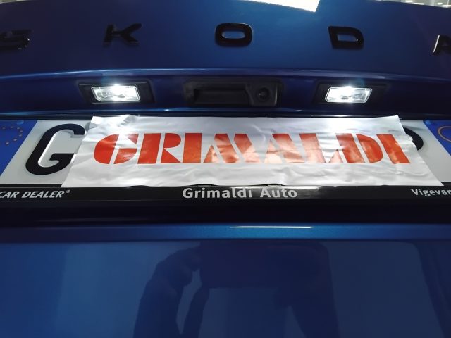 SKODA KAMIQ 1.0 TSI 115 CV DSG BLACK DOTS VI - foto 11