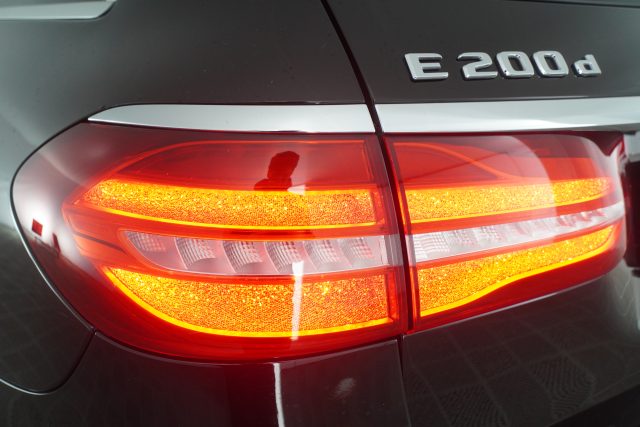 MERCEDES-BENZ CLA SSE E E 200D S.W. AUTO BUSINESS  - foto 9