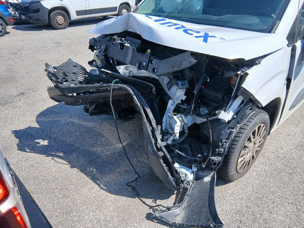 Immagine di TOYOTA Proace City 1.5D 100 CV S&S del 04/2025 km 17563