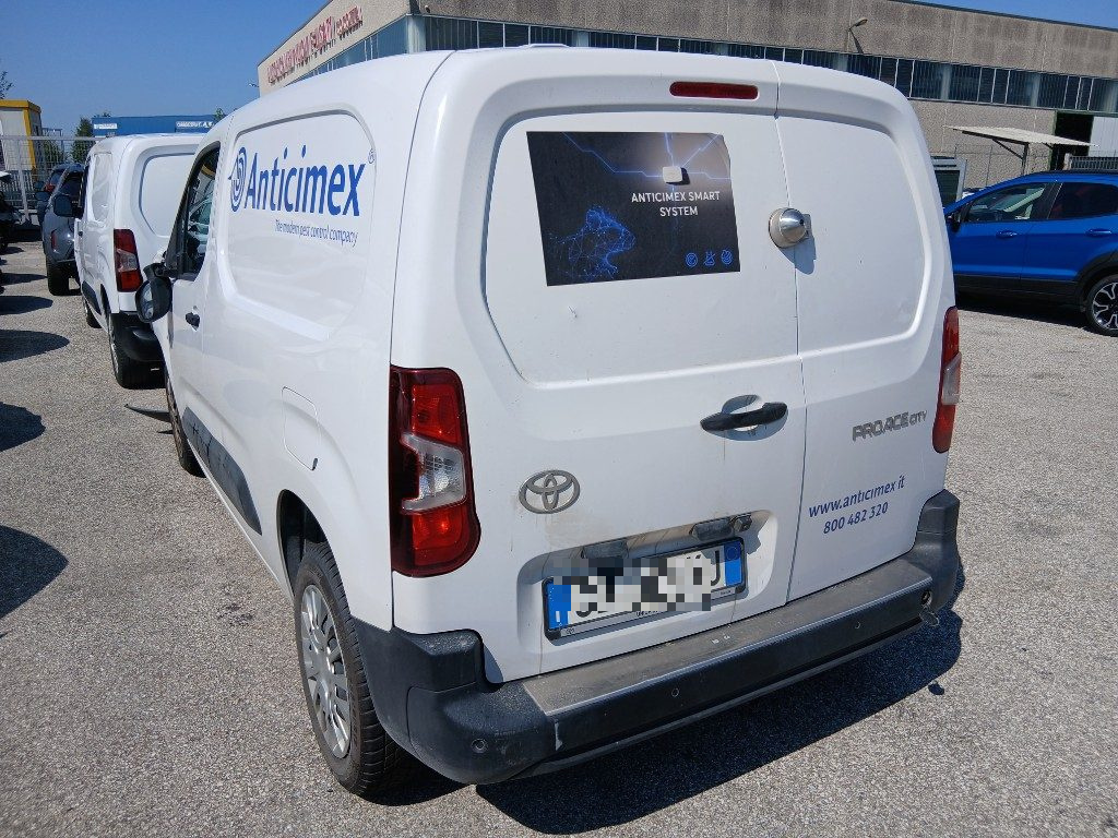 Immagine di TOYOTA Proace City 1.5D 100 CV S&S del 04/2025 km 17563