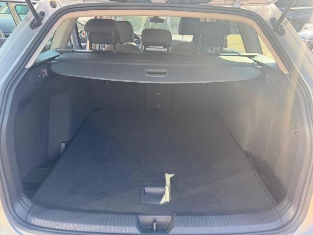 VOLKSWAGEN GOLF VARIANT 1.5 ETSI EVO ACT DSG LIFE - foto 21