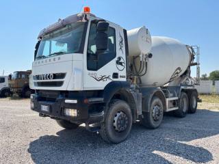 IVECO TRAKKER 410T440 BETONIERA CIFA SRY 1300 usato
