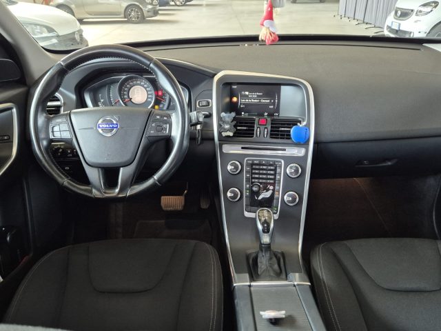 VOLVO XC60 D3 GEARTRONIC R-DESIGN MOMENTUM - foto 13