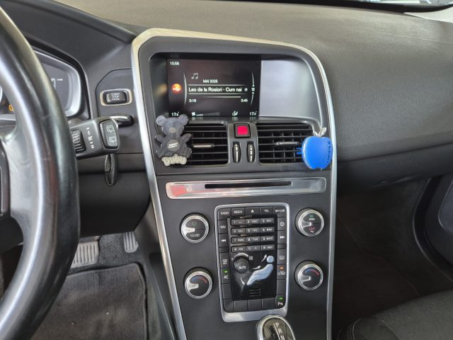 VOLVO XC60 D3 GEARTRONIC R-DESIGN MOMENTUM - foto 14