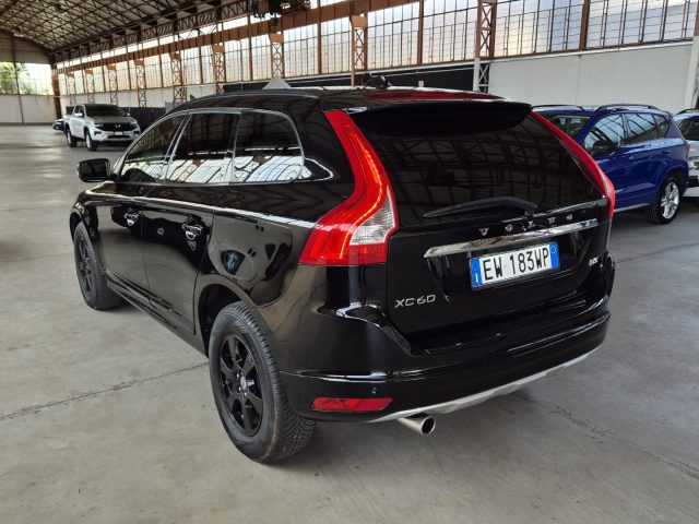 VOLVO XC60 D3 GEARTRONIC R-DESIGN MOMENTUM - foto 6