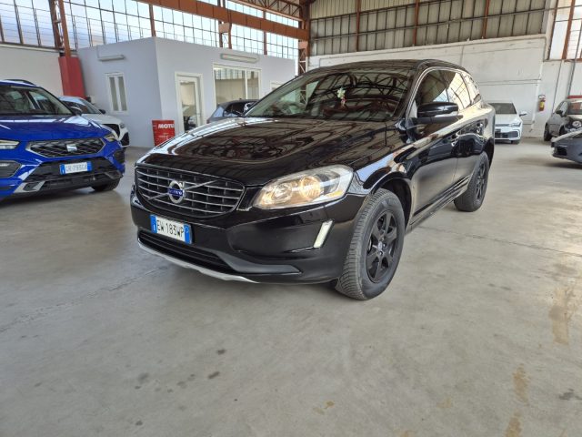 VOLVO XC60 D3 GEARTRONIC R-DESIGN MOMENTUM - foto 8