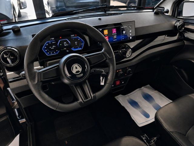 AIXAM CITY SPORT PREMIUM NOLEGGIO CON KASKO - foto 11