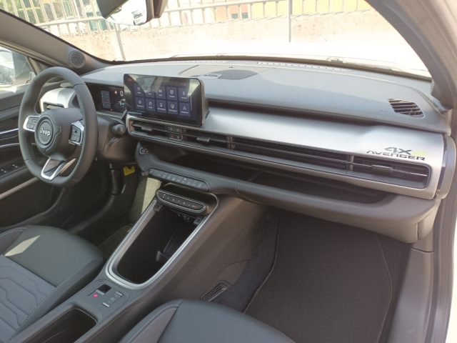 JEEP AVENGER 1200 MHEV UPLAND 4XE 145CV NAV I - foto 7
