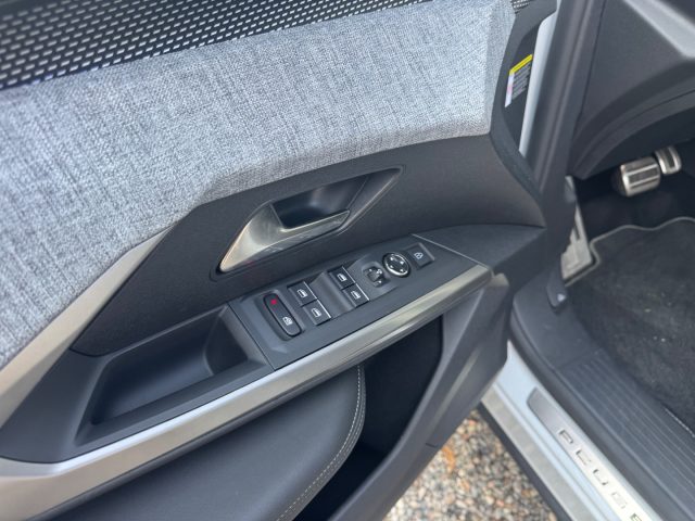 PEUGEOT 3008 HYBRID 136 E-DCS6 GT - foto 11