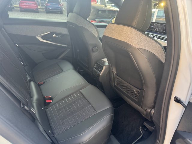 PEUGEOT 3008 HYBRID 136 E-DCS6 GT - foto 18