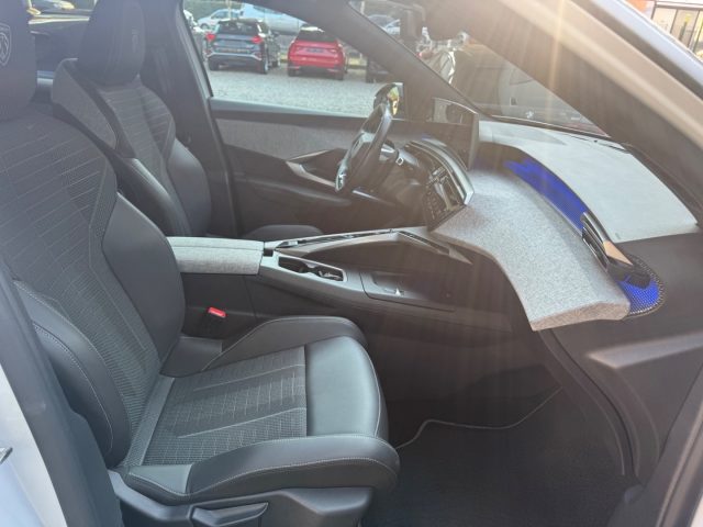 PEUGEOT 3008 HYBRID 136 E-DCS6 GT - foto 20