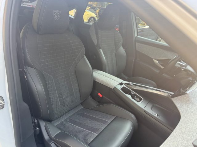 PEUGEOT 3008 HYBRID 136 E-DCS6 GT - foto 21
