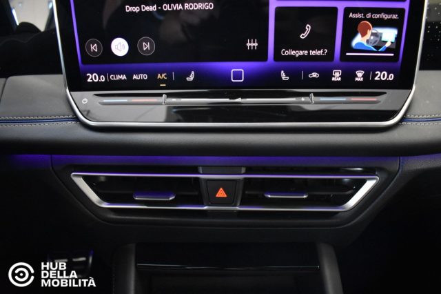 VOLKSWAGEN TIGUAN 2.0 TDI 150 CV DSG R-LINE - foto 13