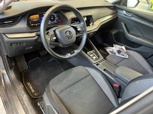 SKODA OCTAVIA 2.0 TDI EVO SCR DSG WAGON EXECUT - foto 14