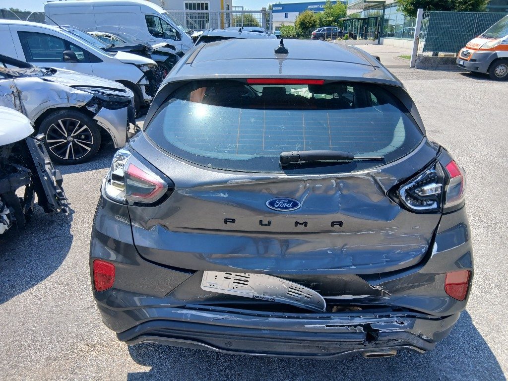 Immagine di FORD Puma 1.0 EcoBoost Hybrid 125 CV S&S ST-Line del 04/2024 km 23362