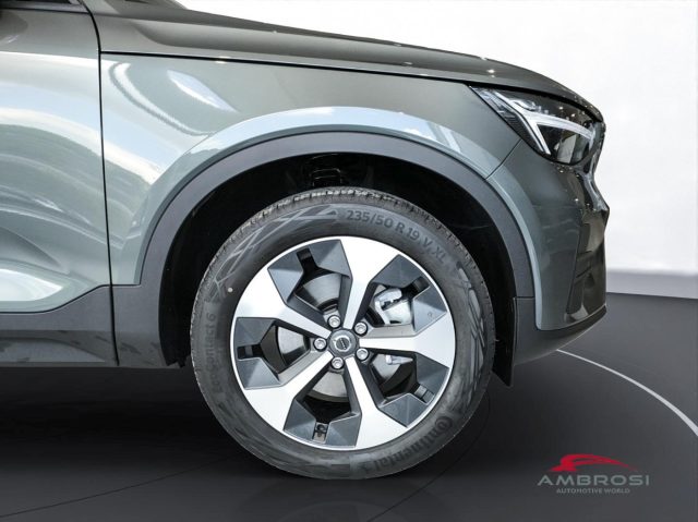 VOLVO XC40 B3 MILD HYBRID BENZINA PLUS DARK - foto 10