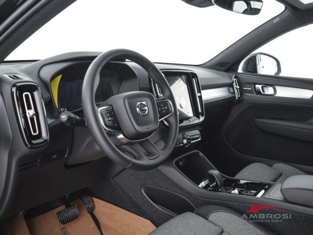 VOLVO XC40 B3 MILD HYBRID BENZINA PLUS DARK - foto 8