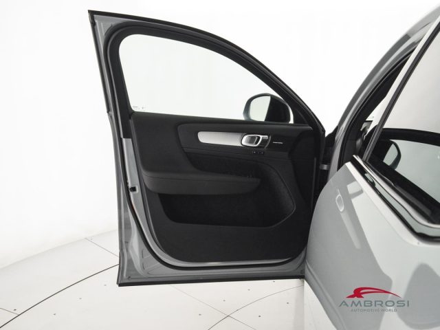 VOLVO XC40 B3 MILD HYBRID BENZINA PLUS DARK - foto 11