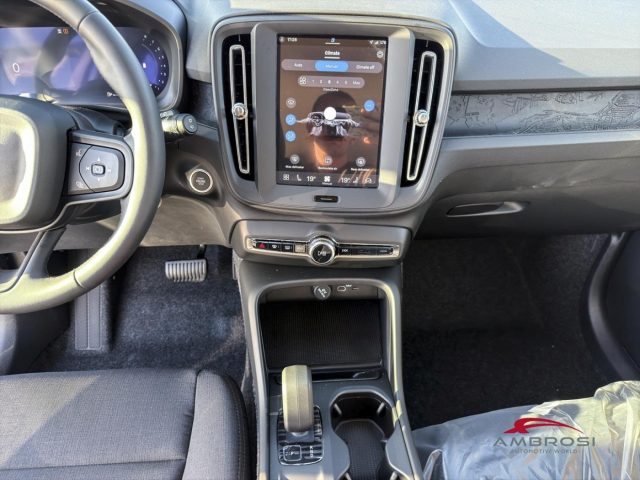 VOLVO XC40 B3 MILD HYBRID BENZINA ESSENTIAL - foto 13