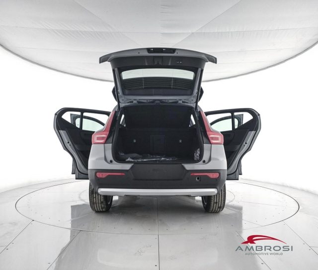 VOLVO XC40 B3 MILD HYBRID BENZINA CORE - foto 7