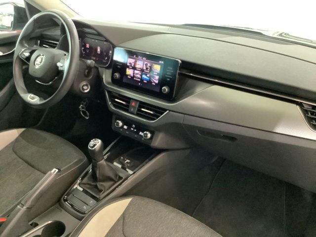SKODA KAMIQ 1.0 TSI BLACK DOTS - foto 9