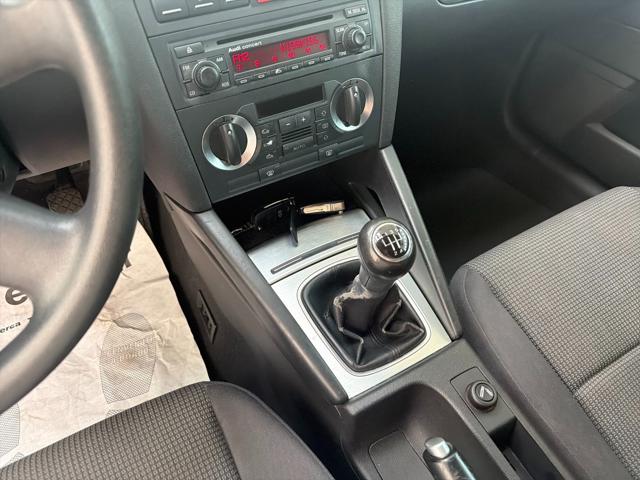 AUDI A3 1.9 TDI S-LINE - foto 11