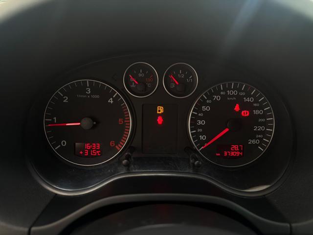 AUDI A3 1.9 TDI S-LINE - foto 9