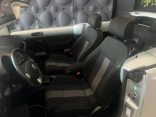 VOLKSWAGEN NEW BEETLE OK NEOPATENTATI 1.4 16V CABRIO - foto 26