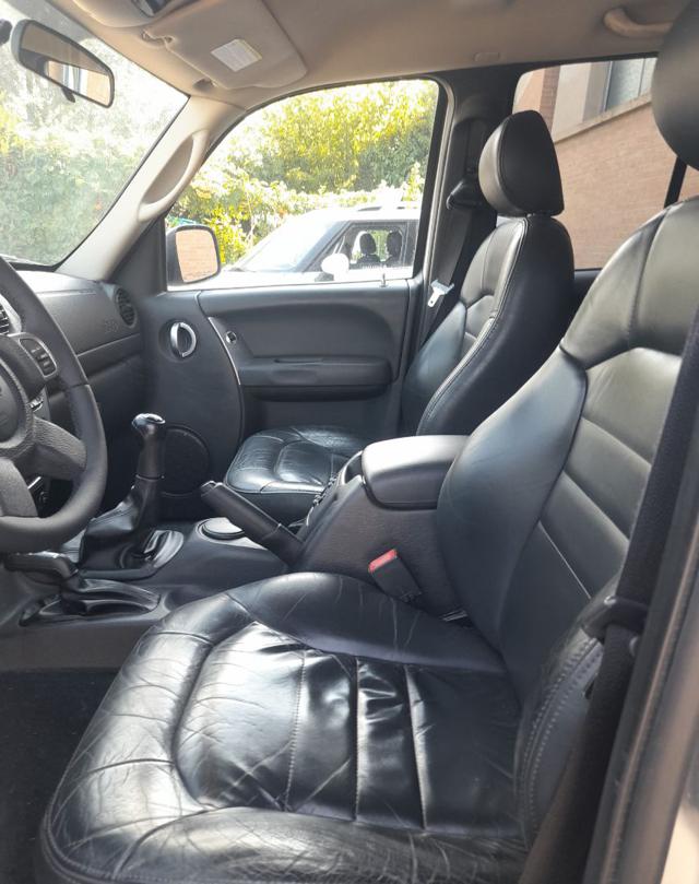 JEEP CHEROKEE 2.5 CRD LIMITED - foto 9