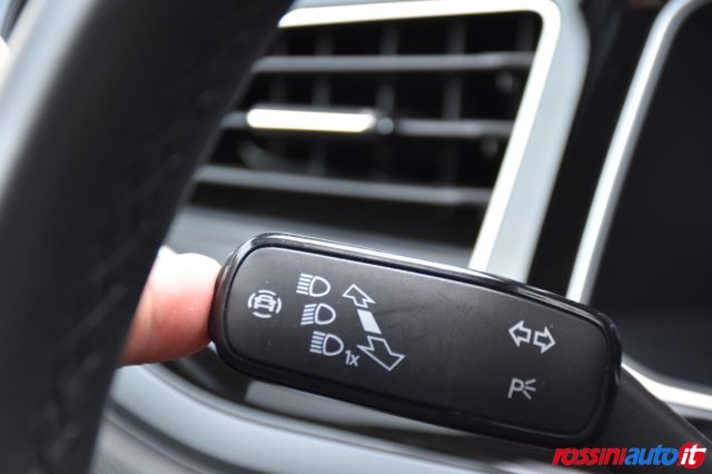 VOLKSWAGEN TAIGO 1.5 TSI 150 CV DSG R-LINE + R18  - foto 40