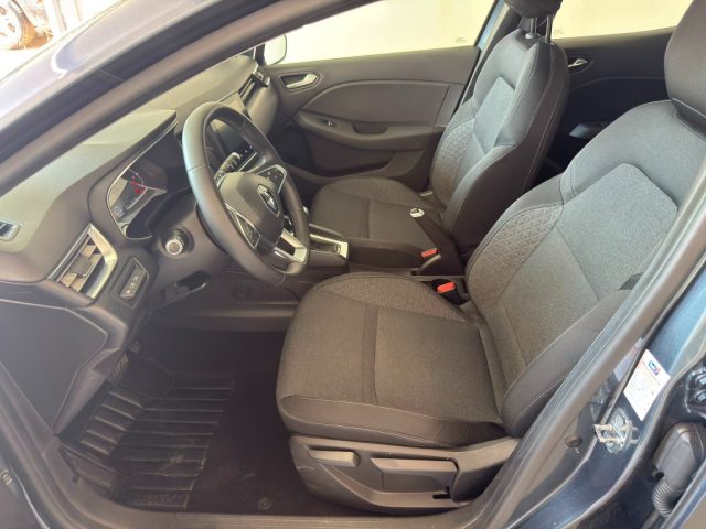 RENAULT CLIO V 1.6 E-TECH HYBRID 140 ZEN - foto 8