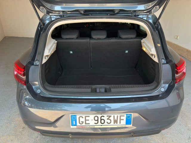 RENAULT CLIO V 1.6 E-TECH HYBRID 140 ZEN - foto 20