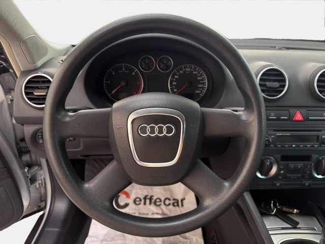 AUDI A3 1.9 TDI S-LINE - foto 8
