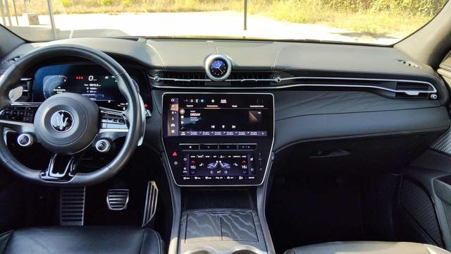 MASERATI GRECALE MHEV 300 CV AWD GT TETTO APRIBIL - foto 12