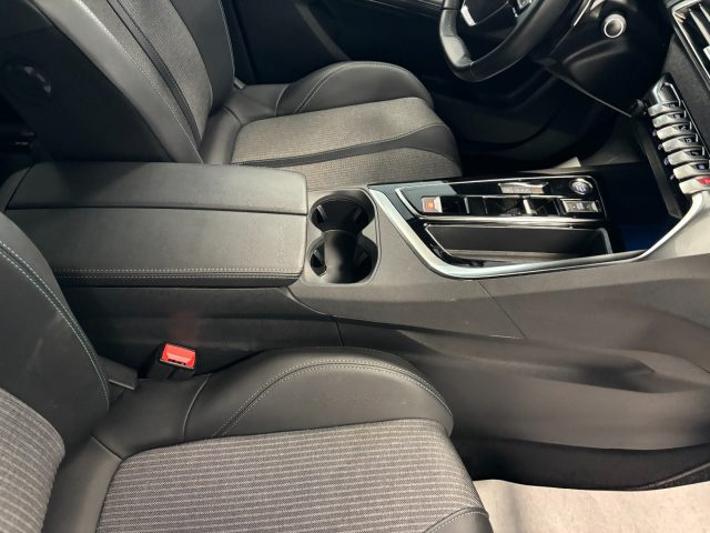 PEUGEOT 5008 7 POSTI EAT8 ALLURE PACK 1.5 DIE - foto 32