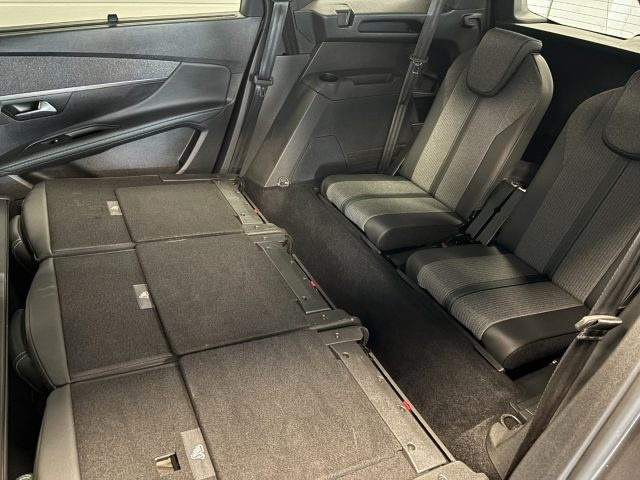 PEUGEOT 5008 7 POSTI EAT8 ALLURE PACK 1.5 DIE - foto 15