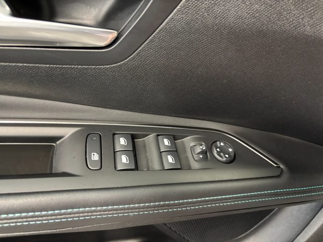 PEUGEOT 5008 7 POSTI EAT8 ALLURE PACK 1.5 DIE - foto 38