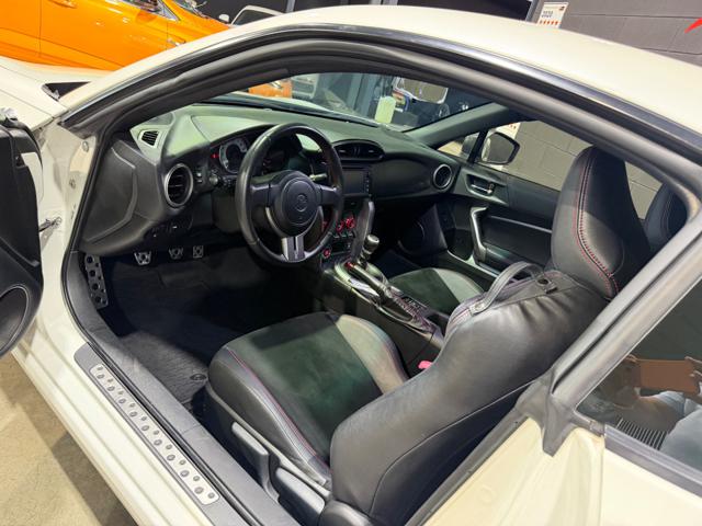 TOYOTA GT86 2.0 PERLA WHITE CERCHI IN SEDE - foto 13