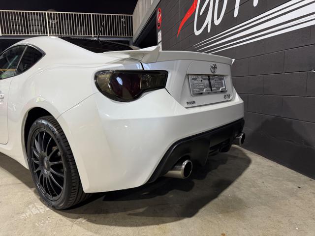 TOYOTA GT86 2.0 PERLA WHITE CERCHI IN SEDE - foto 6