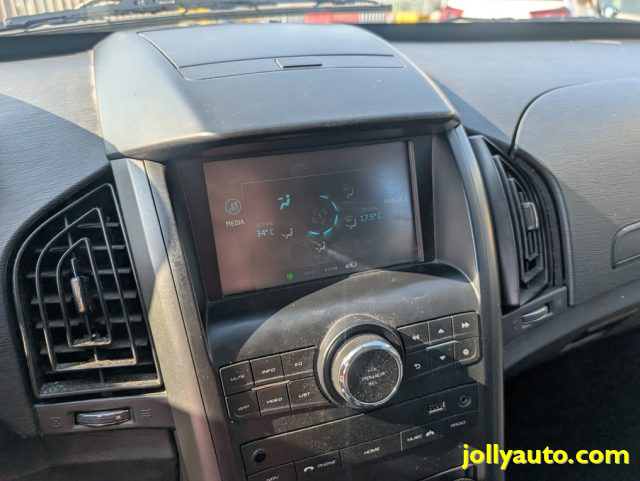 MAHINDRA XUV500 2.2 16V AWD W8 N1 - AUTOCARRO 5  - foto 16