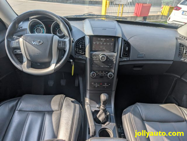 MAHINDRA XUV500 2.2 16V AWD W8 N1 - AUTOCARRO 5  - foto 26