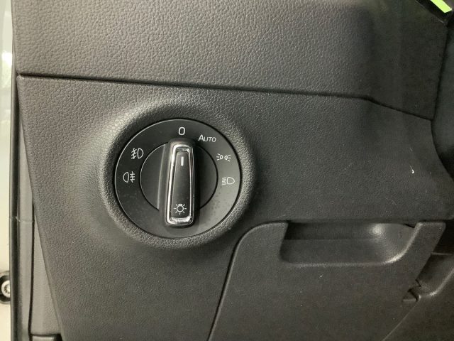 SKODA KAROQ 1.6 TDI SCR DSG STYLE - foto 19