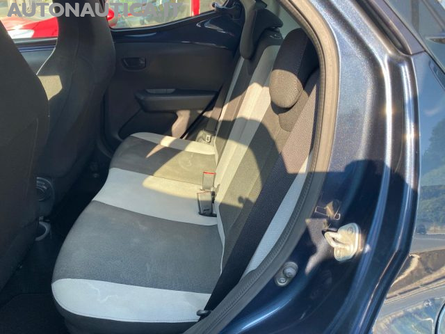 TOYOTA AYGO 1.0 VVT-I 70CV 5 PORTE X-PLAY - foto 9