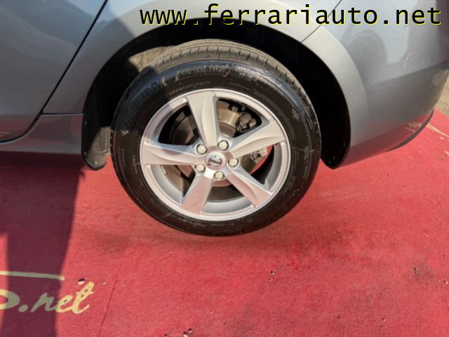 VOLVO V40 D2 GEARTRONIC MOMENTUM NEOPATENT - foto 6