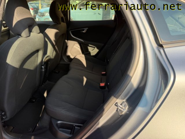 VOLVO V40 D2 GEARTRONIC MOMENTUM NEOPATENT - foto 8