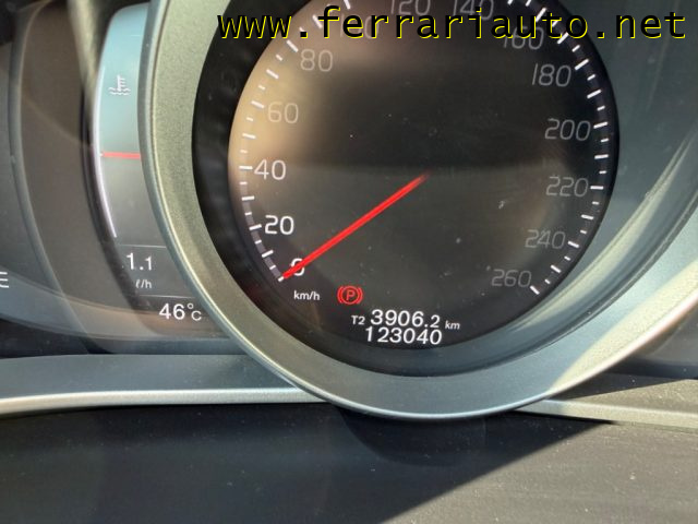 VOLVO V40 D2 GEARTRONIC MOMENTUM NEOPATENT - foto 9