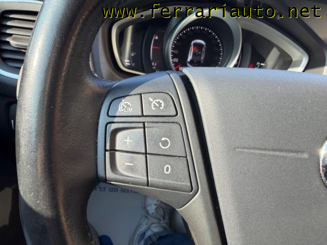 VOLVO V40 D2 GEARTRONIC MOMENTUM NEOPATENT - foto 16