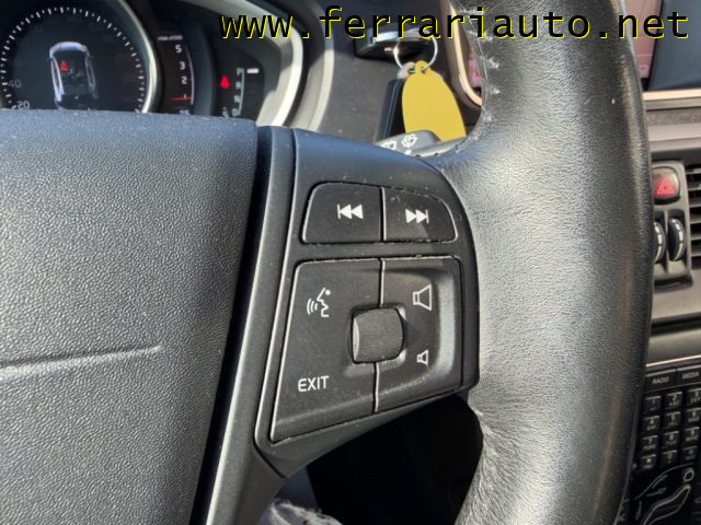 VOLVO V40 D2 GEARTRONIC MOMENTUM NEOPATENT - foto 17
